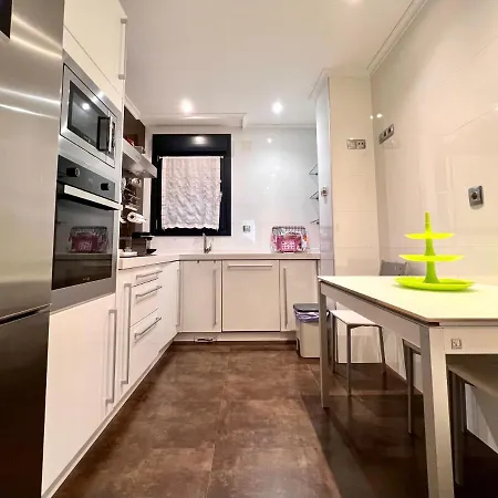 Housingleon - Centro Colon * León