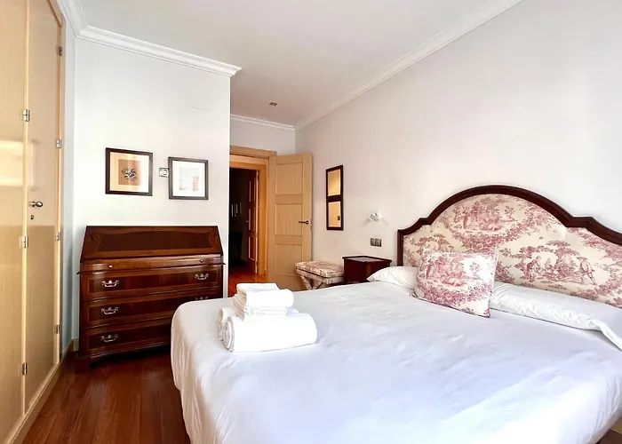 Housingleon - Centro Colon Apartment *